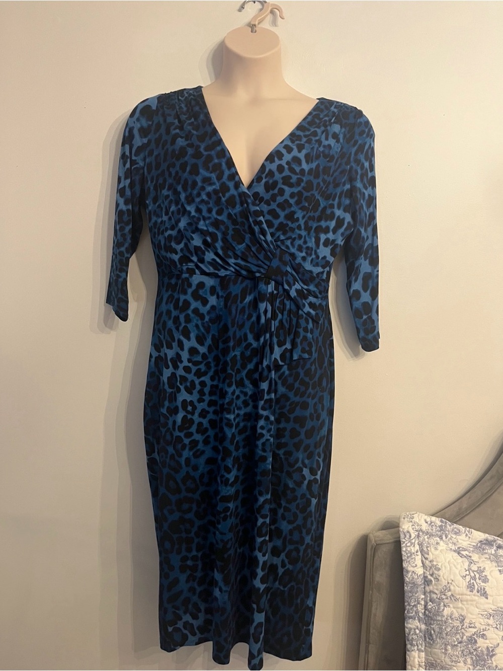 per una Blue Leopard-Print Wrap Midi Dress